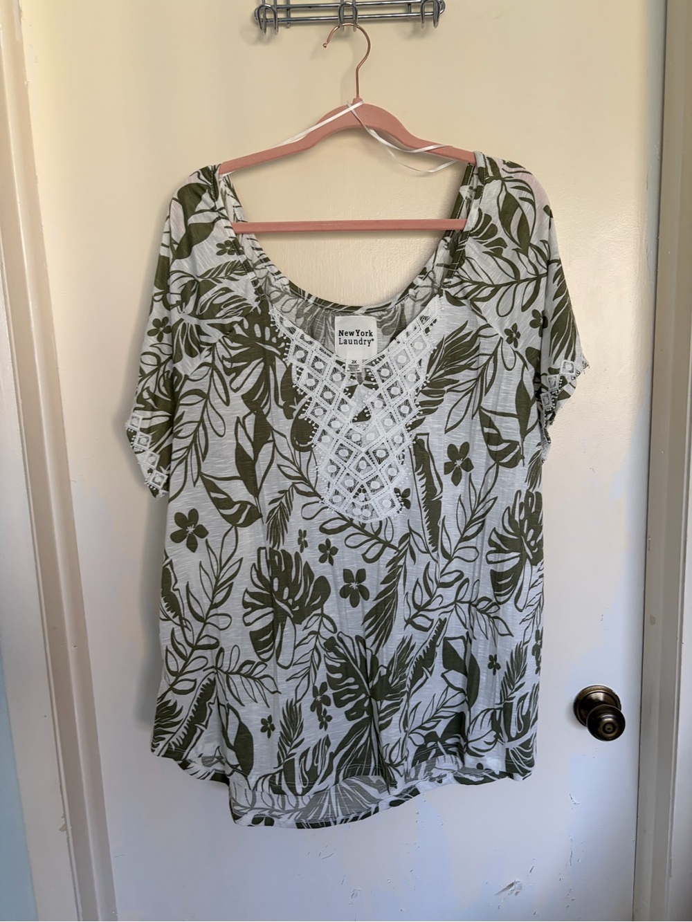 NWOT New York Laundry Olive Floral Lace-Trim Scoop Neck Top